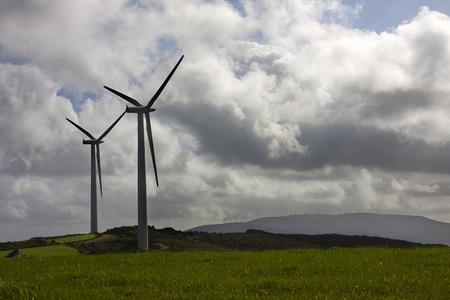 可再生能源, 风电机组在风电机组电站工作的电气工程